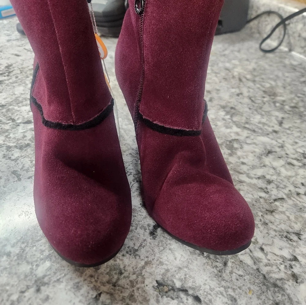 NWT Sporto heeled booties